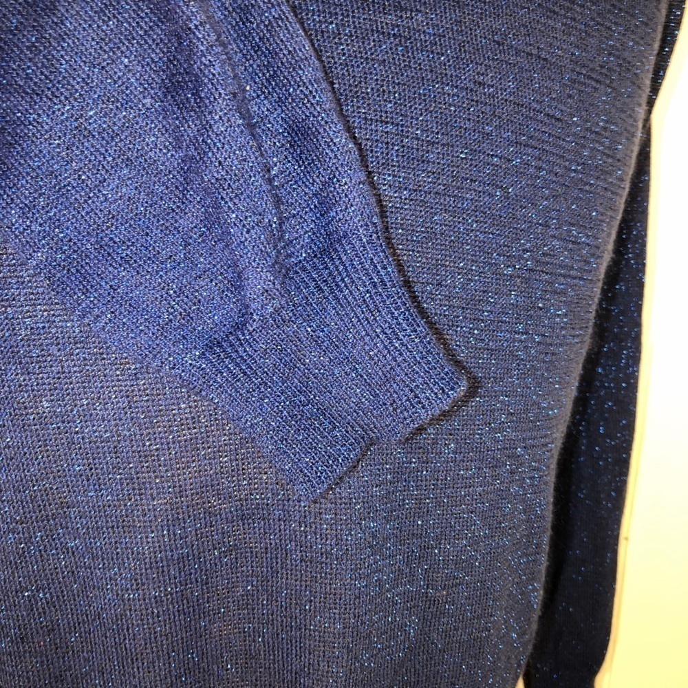 - Womens sparkle blue sweater. Size:medium - Picture 5 of 7